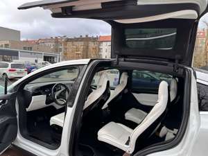Tesla Model X 75D free charging FSD Bild 4