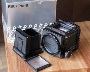  Mamiya RB67 Pro S Body + Finder + Screen in original packaging Bild 4
