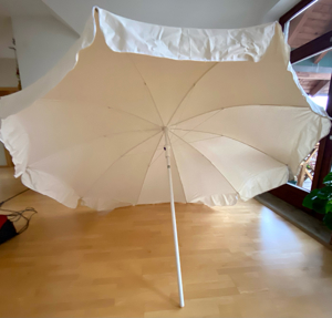 Wertiger gr. Sonnenschirm Marktschirm    Schirm rund weiß m. Neigungsfkt. incl. Stange cremeweiß Bild 3