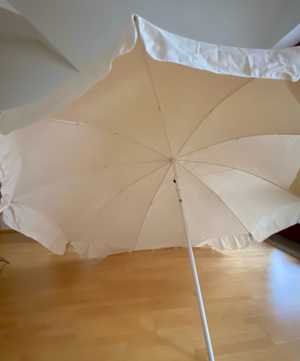Wertiger gr. Sonnenschirm Marktschirm    Schirm rund weiß m. Neigungsfkt. incl. Stange cremeweiß Bild 6