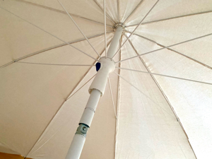 Wertiger gr. Sonnenschirm Marktschirm    Schirm rund weiß m. Neigungsfkt. incl. Stange cremeweiß Bild 4
