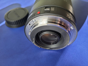 Verkaufe Zoom Canon Objektiv 75-300 III Bild 3