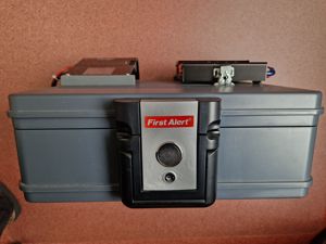 Feuerfeste Ladebox für Modellbau-Akkus inklusive 2 Ladegeräten Bild 6