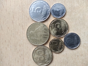 Ukraine Lot 7 Münzen 1 Hryvna, 5  Kopeken 2010 Ukraine. 8  Inkl. Versand als Einschreibe Bild 4