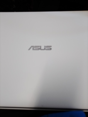 ASUS Laptop weiss  mit SSD Festplatte weiss Spitzenzustand 6 Monate Garantie wie Bilder  Bild 3