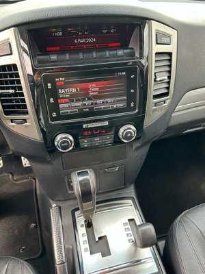 Mitsubishi Pajero 3.2 DI-D Edition 100 (5-trg.) 7-Sitzer Bild 5