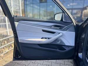 BMW M5 Limousine Glasdach Ad.LED ParkingAssPlus BW DAB Bild 5