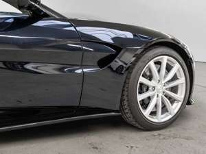 Aston Martin V8 Vantage Coupe Bild 9