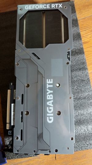 Gigabyte GeForce RTX 4090 24G Grafikkarte Bild 3