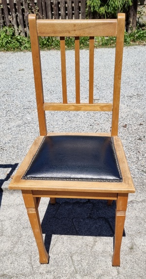 4 wunderschöne alte massive Stühle mit passendem Tisch , Antik Hingucker  Bild 3