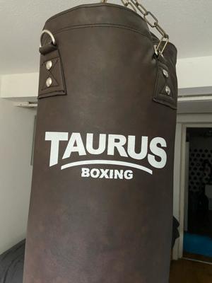 Boxsack hängend unbenutzt Taurus Luxury