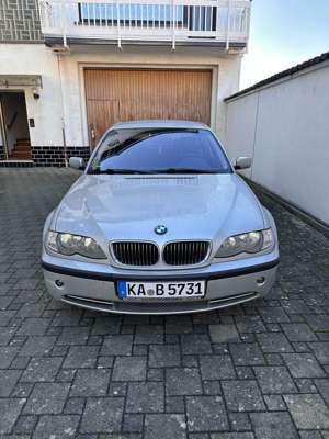 BMW 330 330i Bild 1