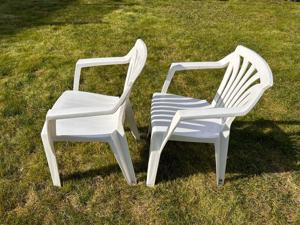 2 Gartenstühle für Kinder weiß - superpraktisch! Bild 3
