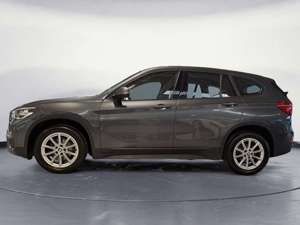 BMW X1 xDrive18d Advantage Aut. Klimaaut. AHK PDC Rü Bild 3