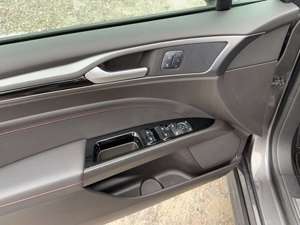 Ford Mondeo ST-Line Automatik Bluetooth Navi LED Klima Bild 7
