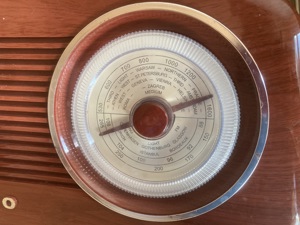Retro-Radio, Vintage, tragbares Radio, TCM Bild 5
