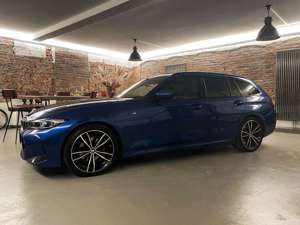 BMW 320 d xDrive M Sport ACC Curved HuD Pano NP 77T€ Bild 2