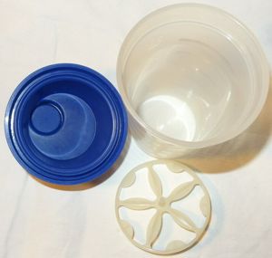 XD Tupperware Mix-Fix Schüttelbecher Shaker 250ml blau Messbecher gebraucht gut Becher Küche Messen Bild 5