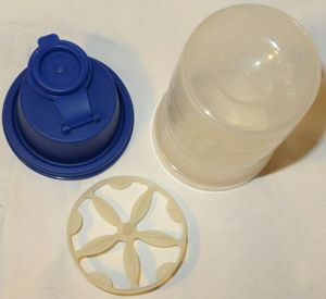 XD Tupperware Mix-Fix Schüttelbecher Shaker 250ml blau Messbecher gebraucht gut Becher Küche Messen Bild 4