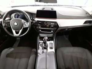 BMW 520 d xDrive Touring  NAVI/LED/STHZ/PANO Bild 3