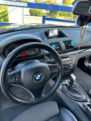 BMW 118 118d DPF Edition Sport Bild 3