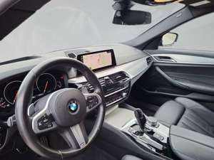 BMW 540 d xDrive Touring M SPORT LED Pano HeadUp AHK Bild 4