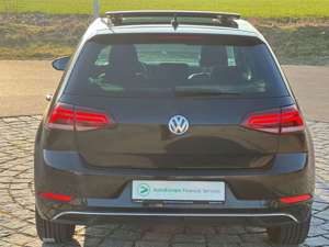 Volkswagen Golf VII Lim. Com.1,6TDI DSG Pano XE LED ACC Nav Bild 5