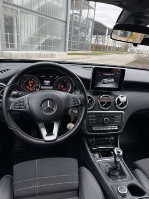 Mercedes-Benz A 160 SCORE! *LED*SHZG*PDC*PARK-ASSISTENT*SERVICE-NEU Bild 4