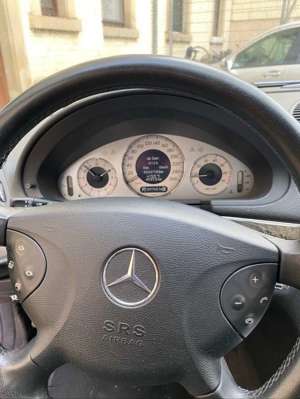 Mercedes-Benz E 200 Kompressor Automatik Avantgarde Bild 4