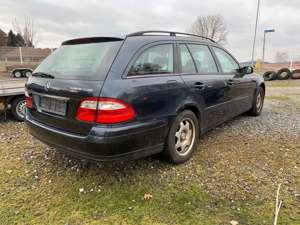 Mercedes-Benz E 200 T Kompressor Automatik Classic Bild 2