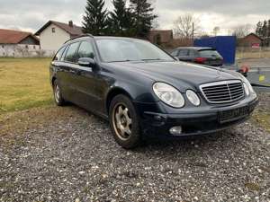 Mercedes-Benz E 200 T Kompressor Automatik Classic Bild 3