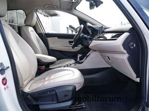 BMW 220 Active Tourer i Luxury Line Leder AHK LED Bild 2