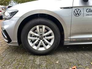 Volkswagen Passat Variant 1,5l TSI 110kW 150PS DSG AHK Pano Bild 4