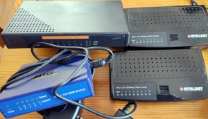 Retro Paket, 2 Computer, PCs, 4 Router, 4 Switches Hubs, 7 x Windows, Software, Kabel & HDDS Bild 4