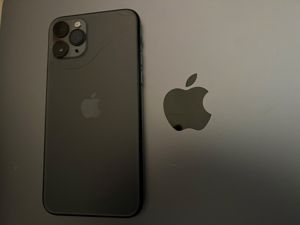  Einzigartiges Apple iPhone 11 Pro in Schwarz   Filmset Handy Bild 4