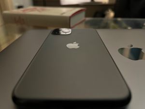  Einzigartiges Apple iPhone 11 Pro in Schwarz   Filmset Handy Bild 2