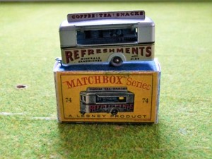 0027 Matchbox Series No 74 Mobile Canteen Karton nicht Original Bild 2