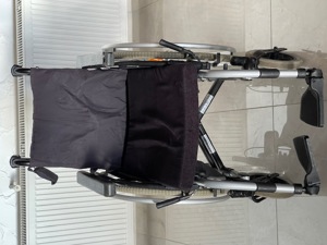 Rollstuhl faltbar Handbremsen Brezzy guter Zustand 38cm 41cm 45cm Bild 2