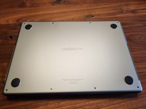 MacBook Pro 14 M1 (2021, 1TB SSD, 32GB Ram) Bild 2