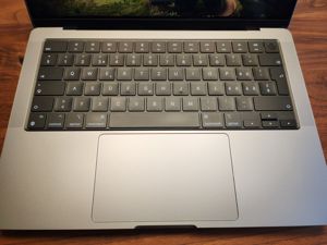 MacBook Pro 14 M1 (2021, 1TB SSD, 32GB Ram) Bild 3