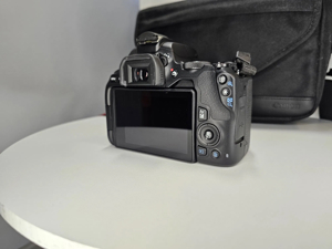 Canon EOS 250D Bild 3