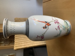 Chinesische Vase, Handbemalt, 31 cm hoch