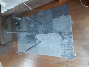 Glastisch mit zwei Ebenen Bild 3