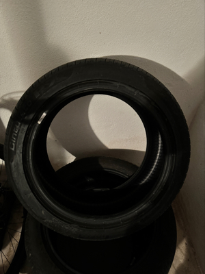 Sommerreifen Pirelli Cinturato P7 245-275 40 R18 Bild 1