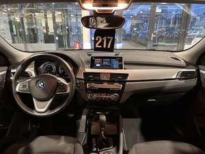 BMW X2 xDrive25e Advantage DAB LED Navi Tempomat Bild 3