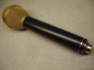  Hochweriges Dynacord Mikrofon, Typ: DD66 200 Ohm im Edelholzgehäuse, Funktion ! Bild 2