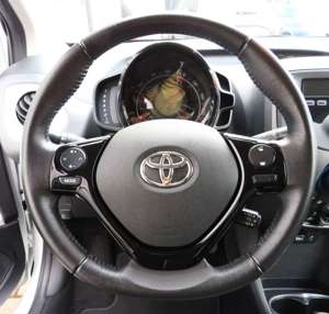 Toyota Aygo 1.0 x-play Bild 5