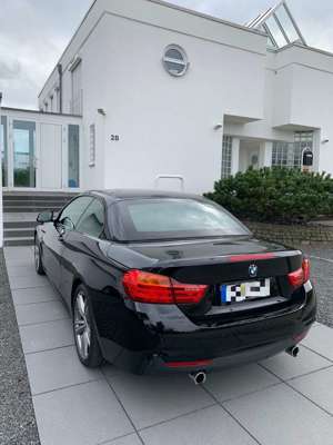 BMW 435 Cabrio (F33) Black Sapphire Metallic Bild 4
