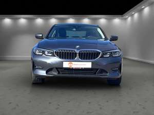 BMW 330 d xDrive  STANDHZ/LED/NAVI Bild 3