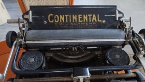 Deko Schreibmaschine alt Mod. Continental Bild 2
